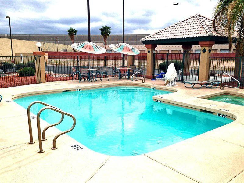 Infinity Inn & Suites Tempe Exterior photo
