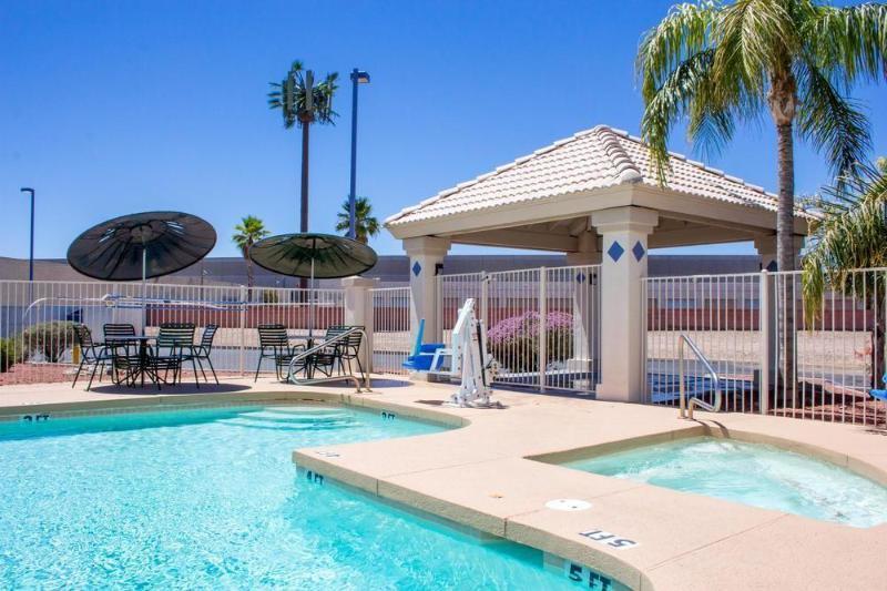Infinity Inn & Suites Tempe Exterior photo